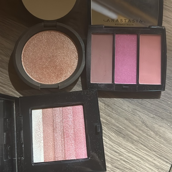 High End Blush Bundle - Picture 2 of 2